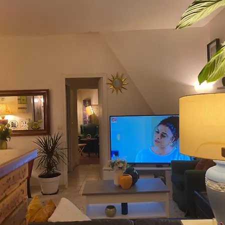 10e Arrondissement Apartment Paris