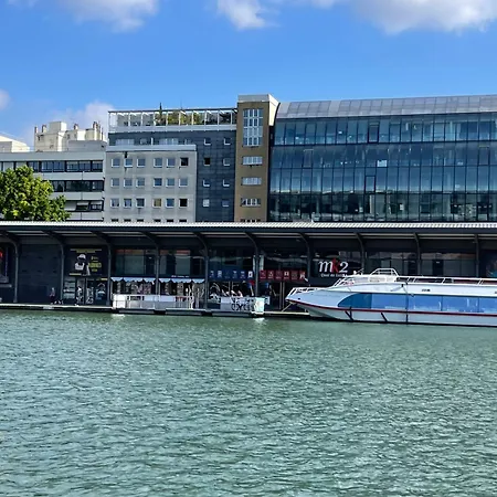 10e Arrondissement Apartment *