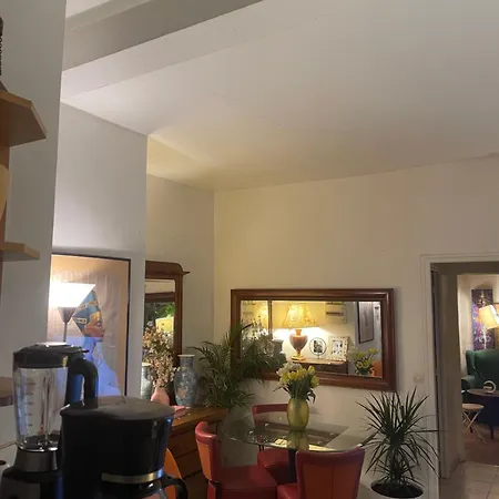 10e Arrondissement Apartman *